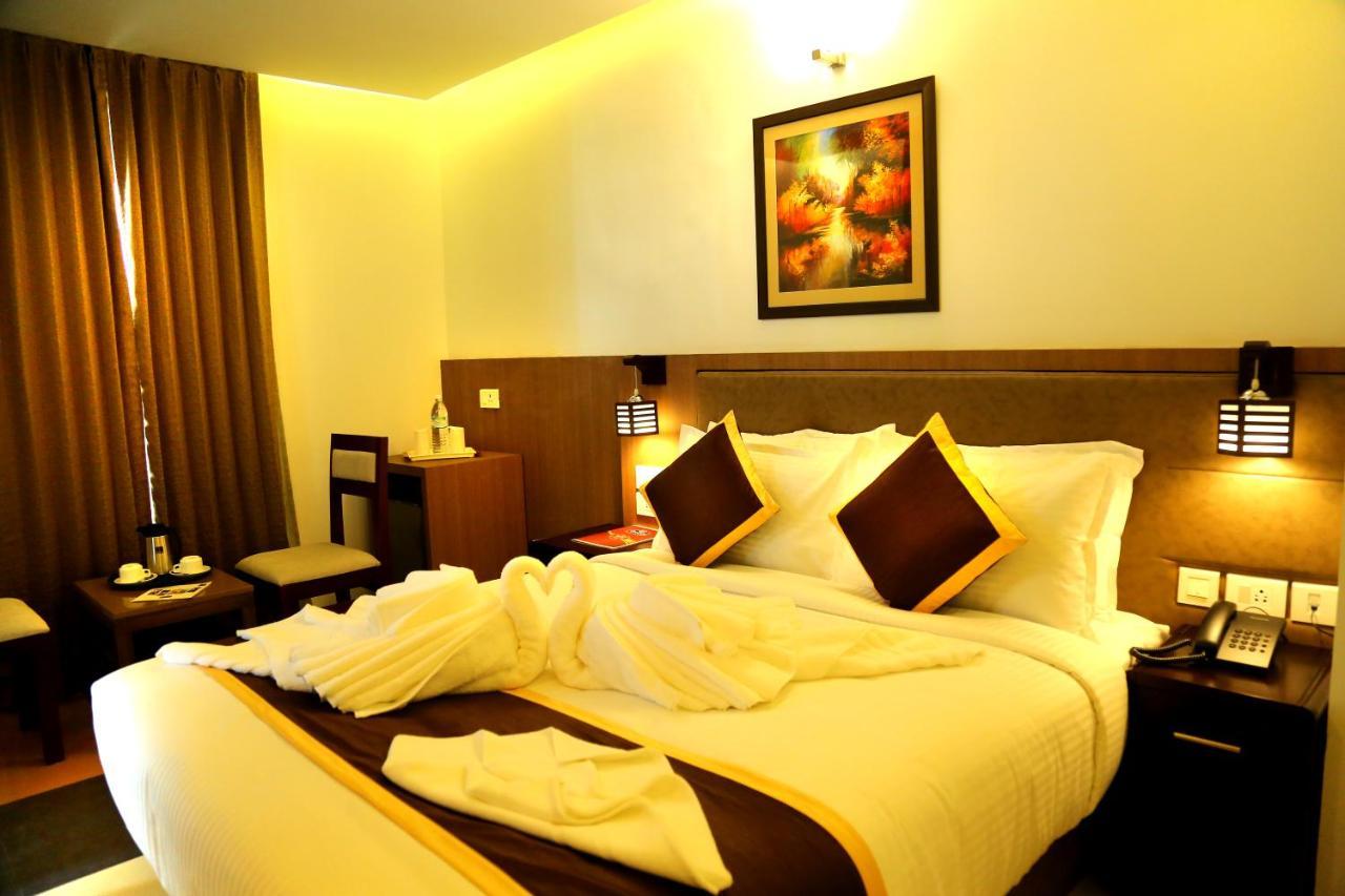 Hotel De Grand Kozhikode Dış mekan fotoğraf